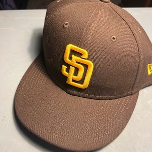 New era SD PADRES 7 3/8 never worn no tags